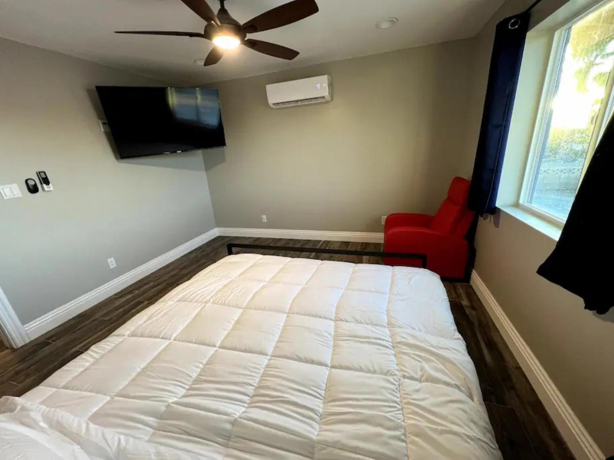 Lux Private Home - Pool, Billiards, 8 Smart Tvs, Board Games, Cotton Bedding - The Stone Sanctuary At Mccullough Hills Trailhead ลาสเวกัส ภายนอก รูปภาพ