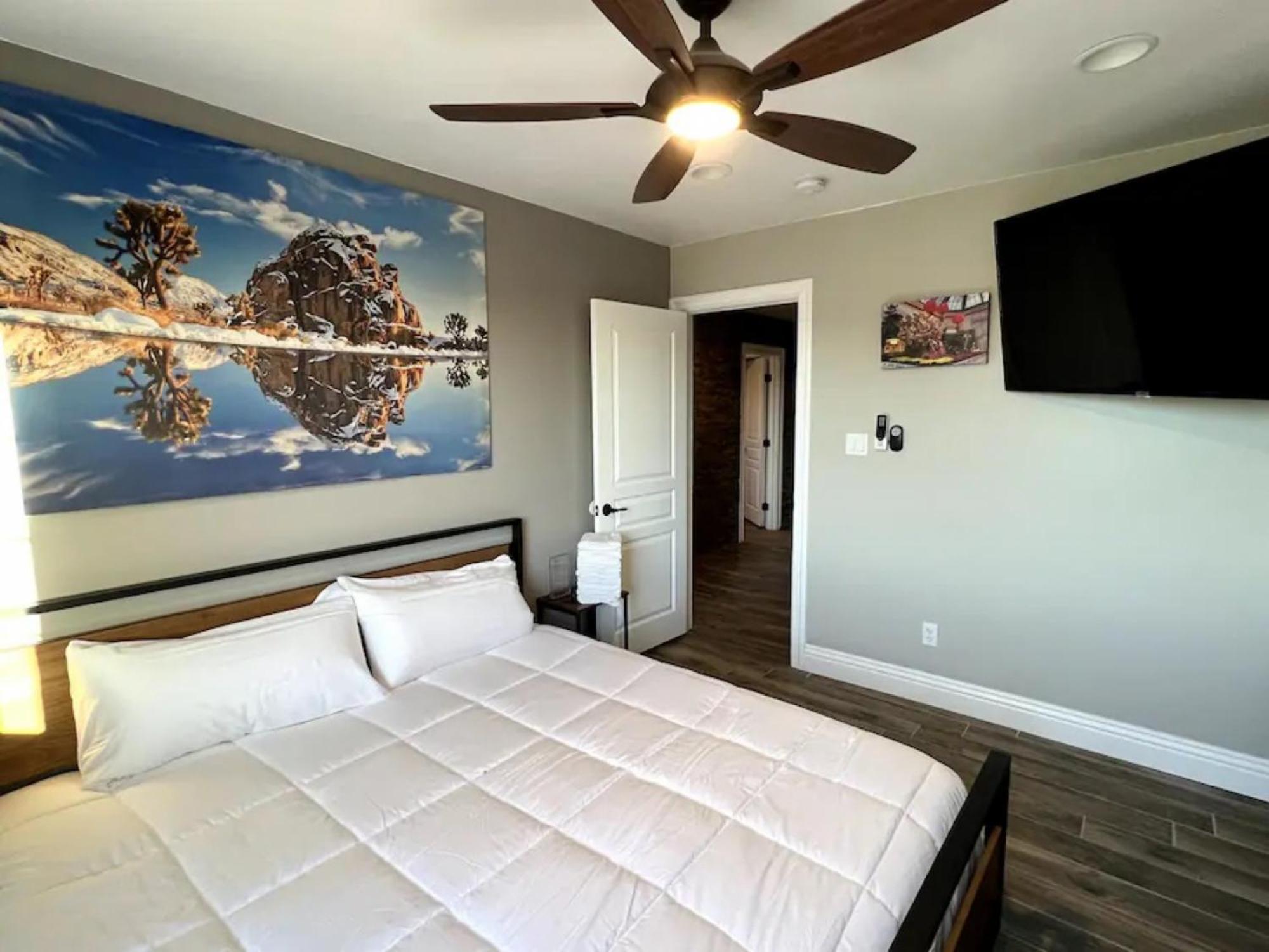 Lux Private Home - Pool, Billiards, 8 Smart Tvs, Board Games, Cotton Bedding - The Stone Sanctuary At Mccullough Hills Trailhead ลาสเวกัส ภายนอก รูปภาพ