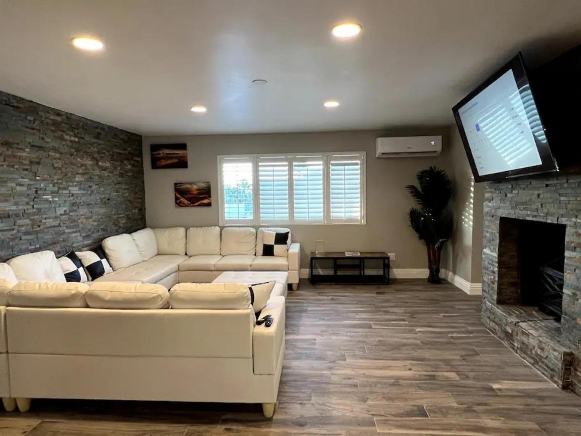 Lux Private Home - Pool, Billiards, 8 Smart Tvs, Board Games, Cotton Bedding - The Stone Sanctuary At Mccullough Hills Trailhead ลาสเวกัส ภายนอก รูปภาพ